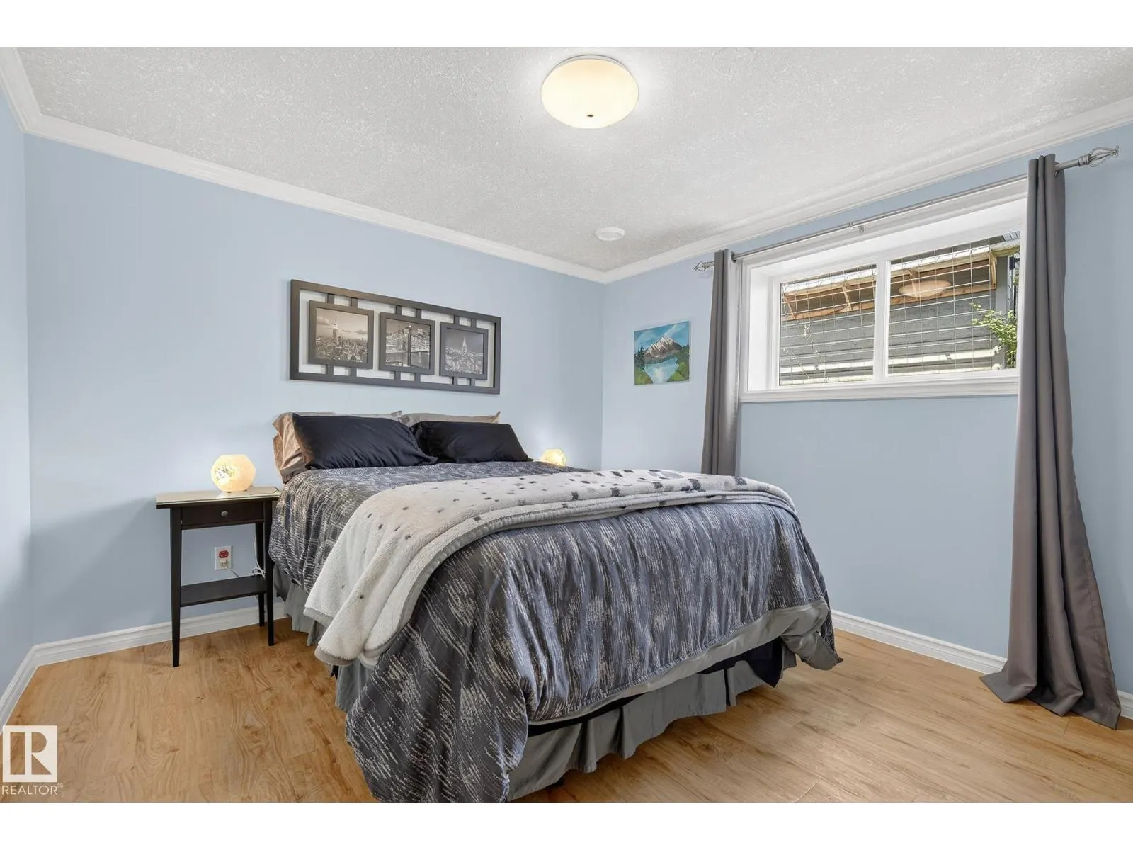 6136 40 AV NW