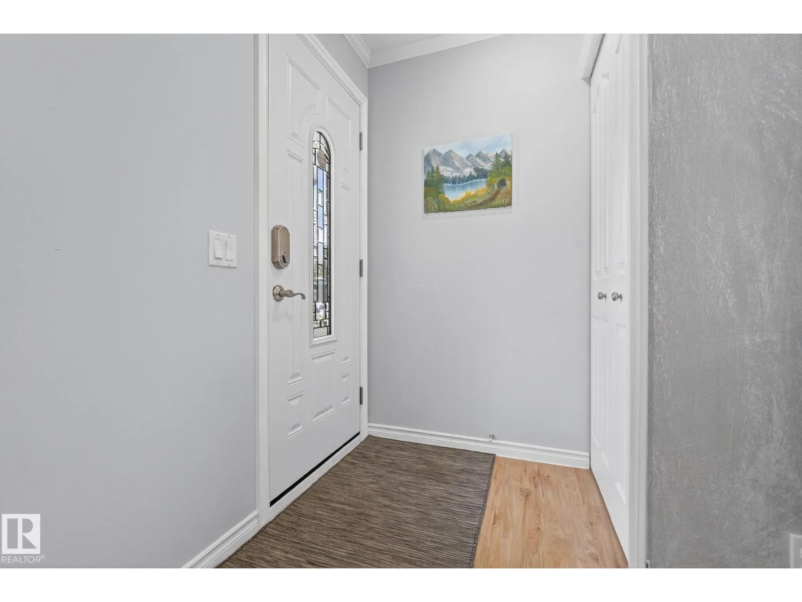 6136 40 AV NW