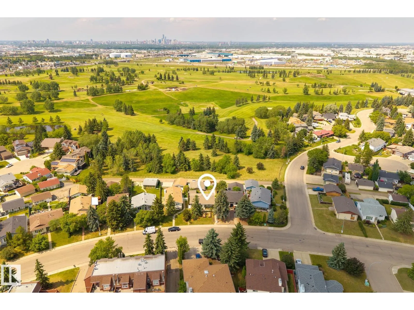 6136 40 AV NW