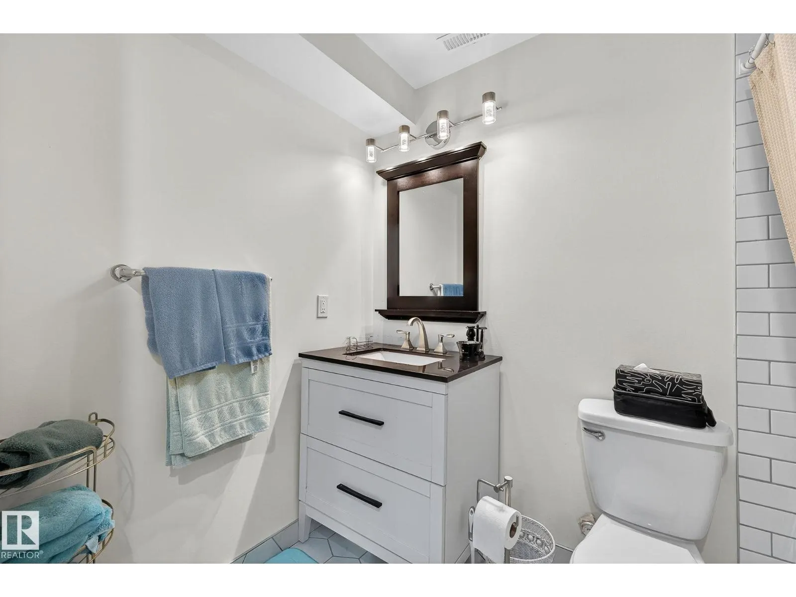1103 117 ST NW