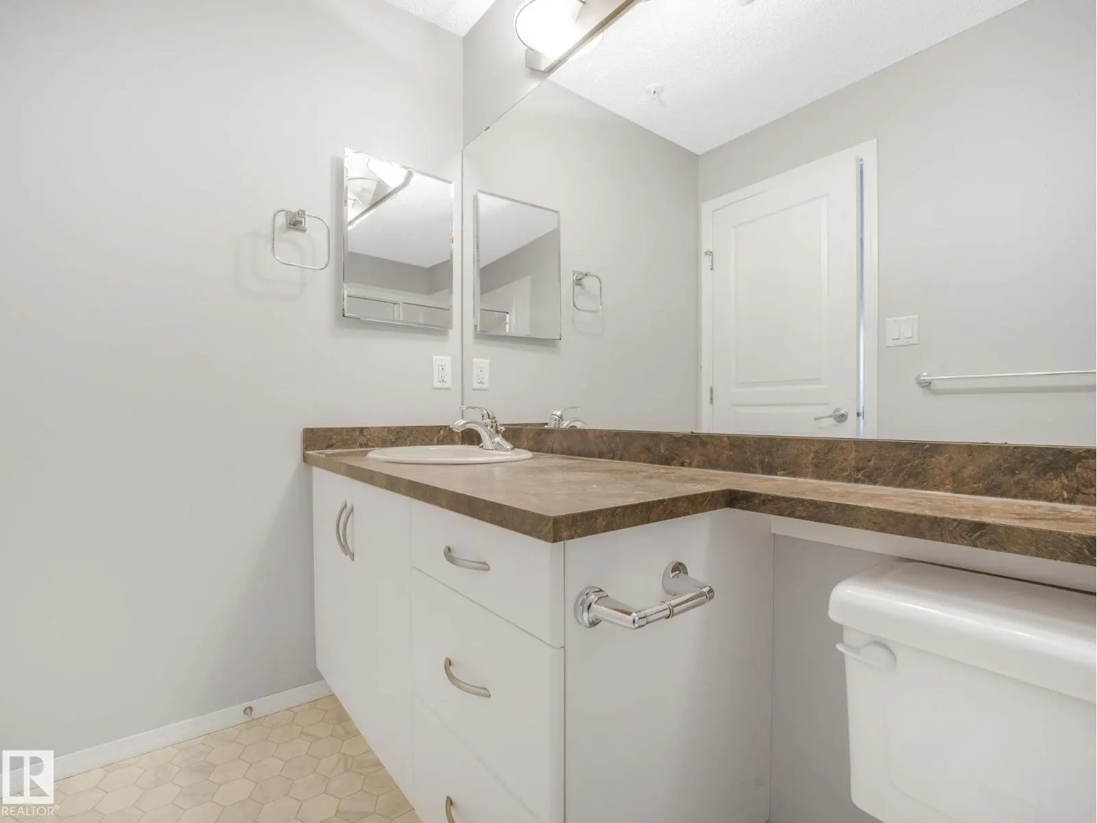 #332 16035 132 ST NW
