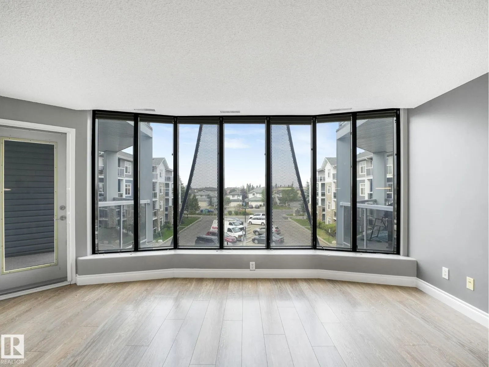 #332 16035 132 ST NW