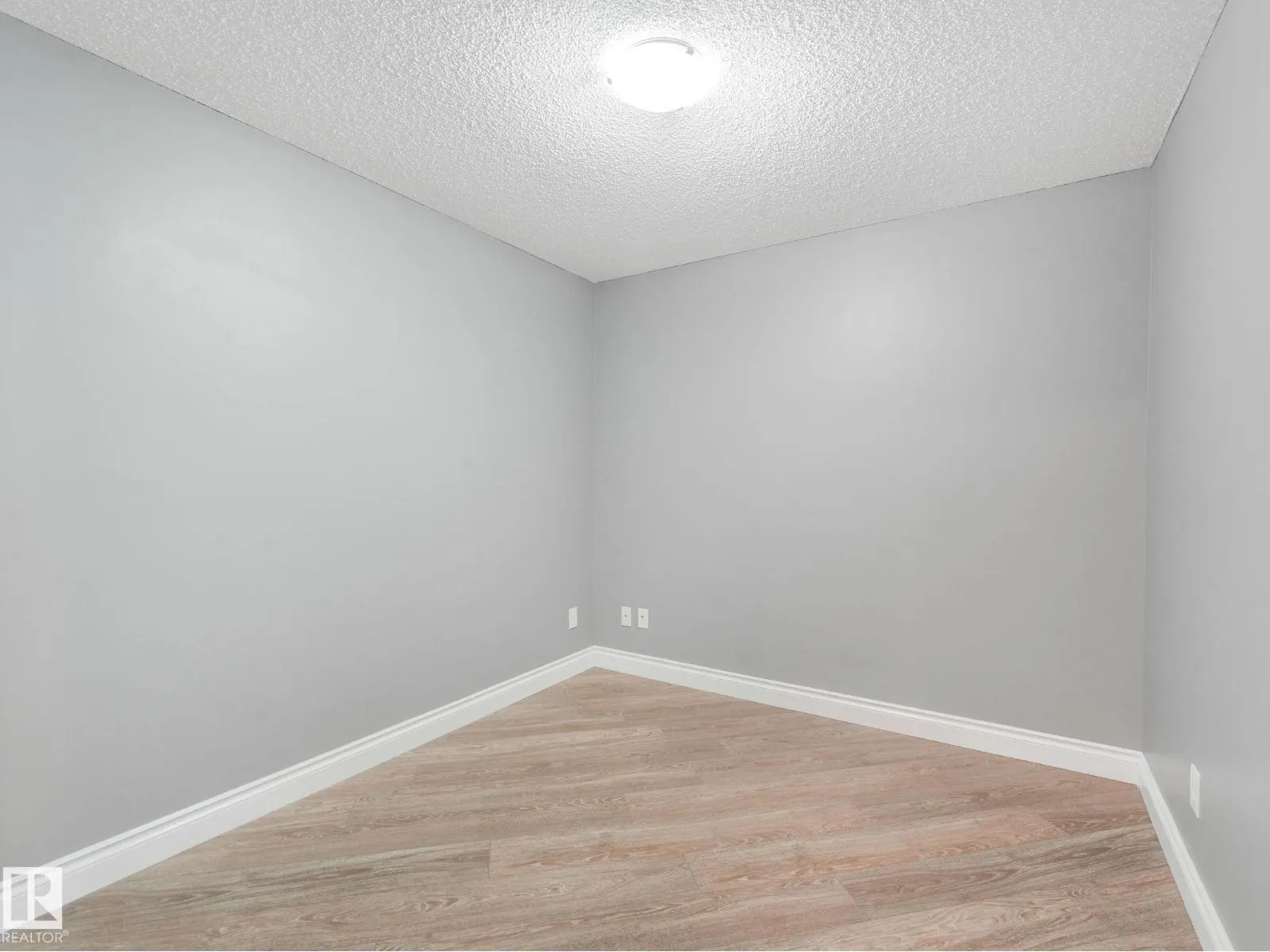 #332 16035 132 ST NW