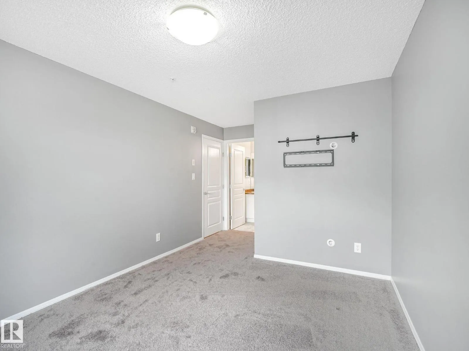 #332 16035 132 ST NW