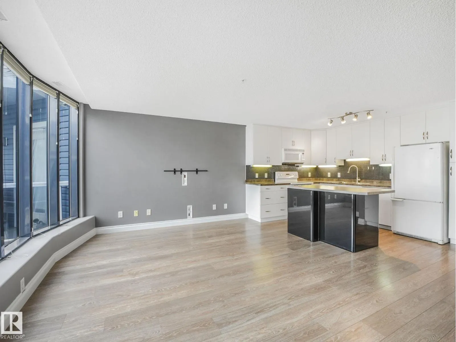 #332 16035 132 ST NW