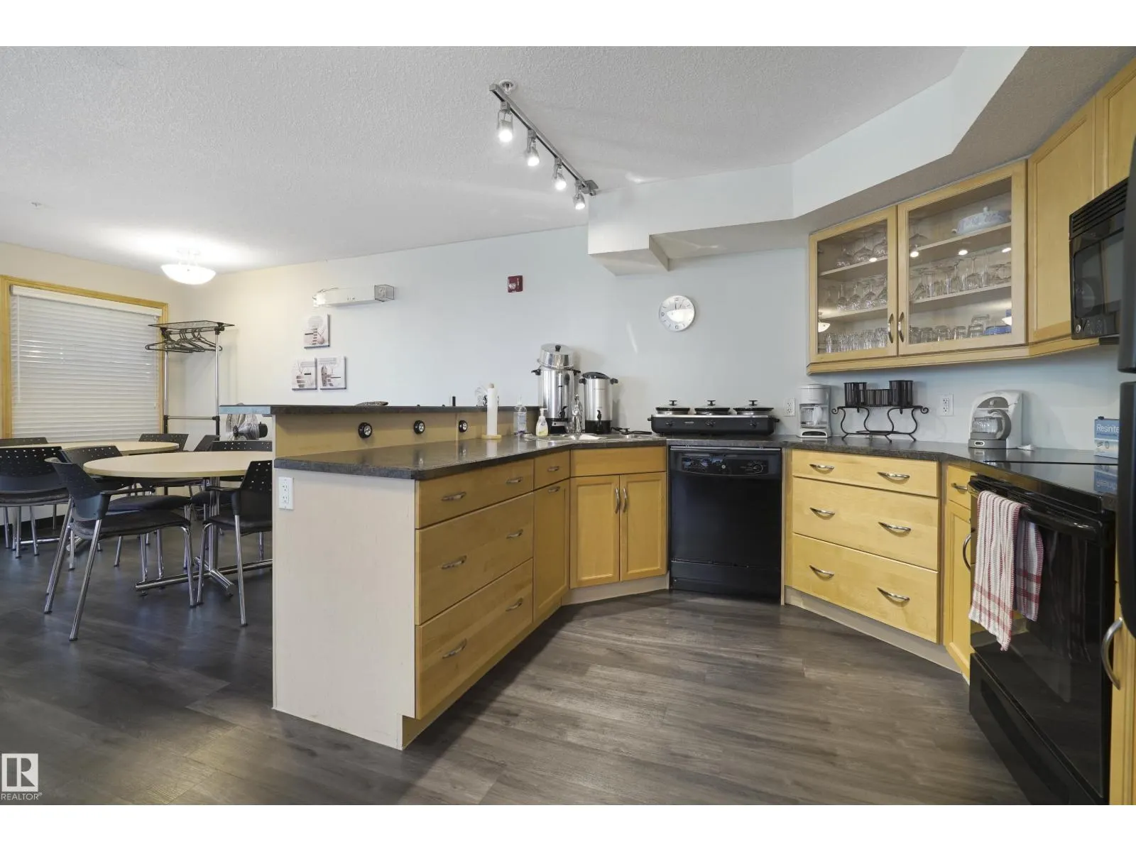 #402 1320 RUTHERFORD RD SW