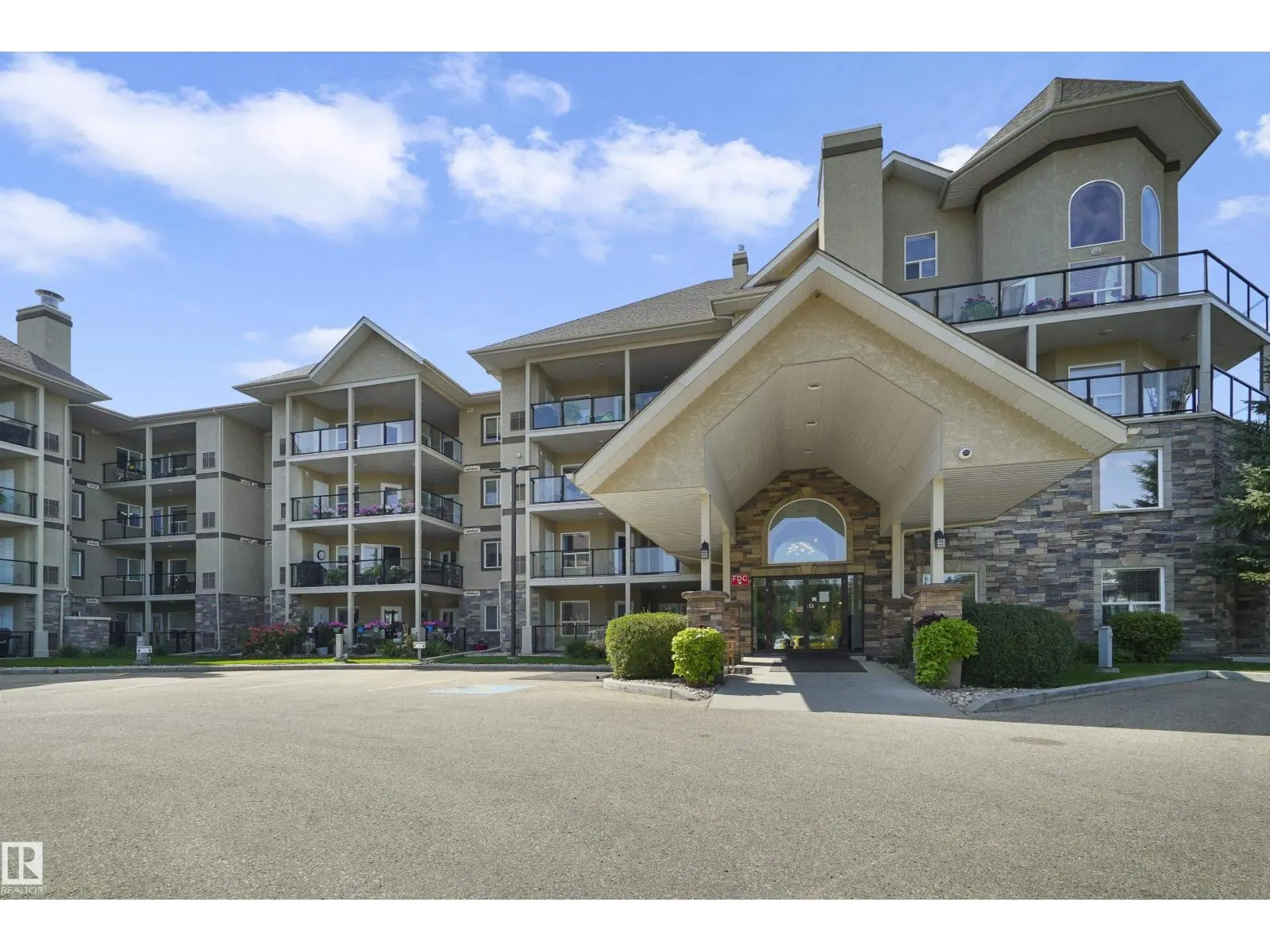 #402 1320 RUTHERFORD RD SW