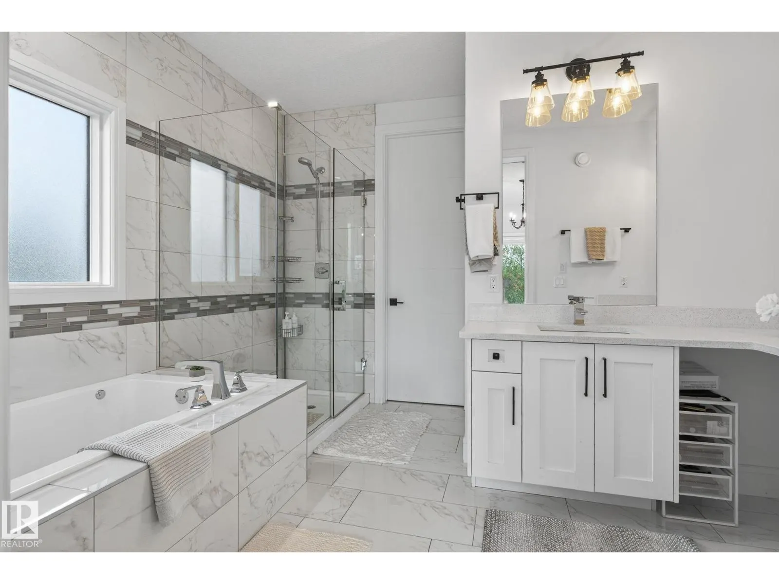 1750 TANAGER CL NW