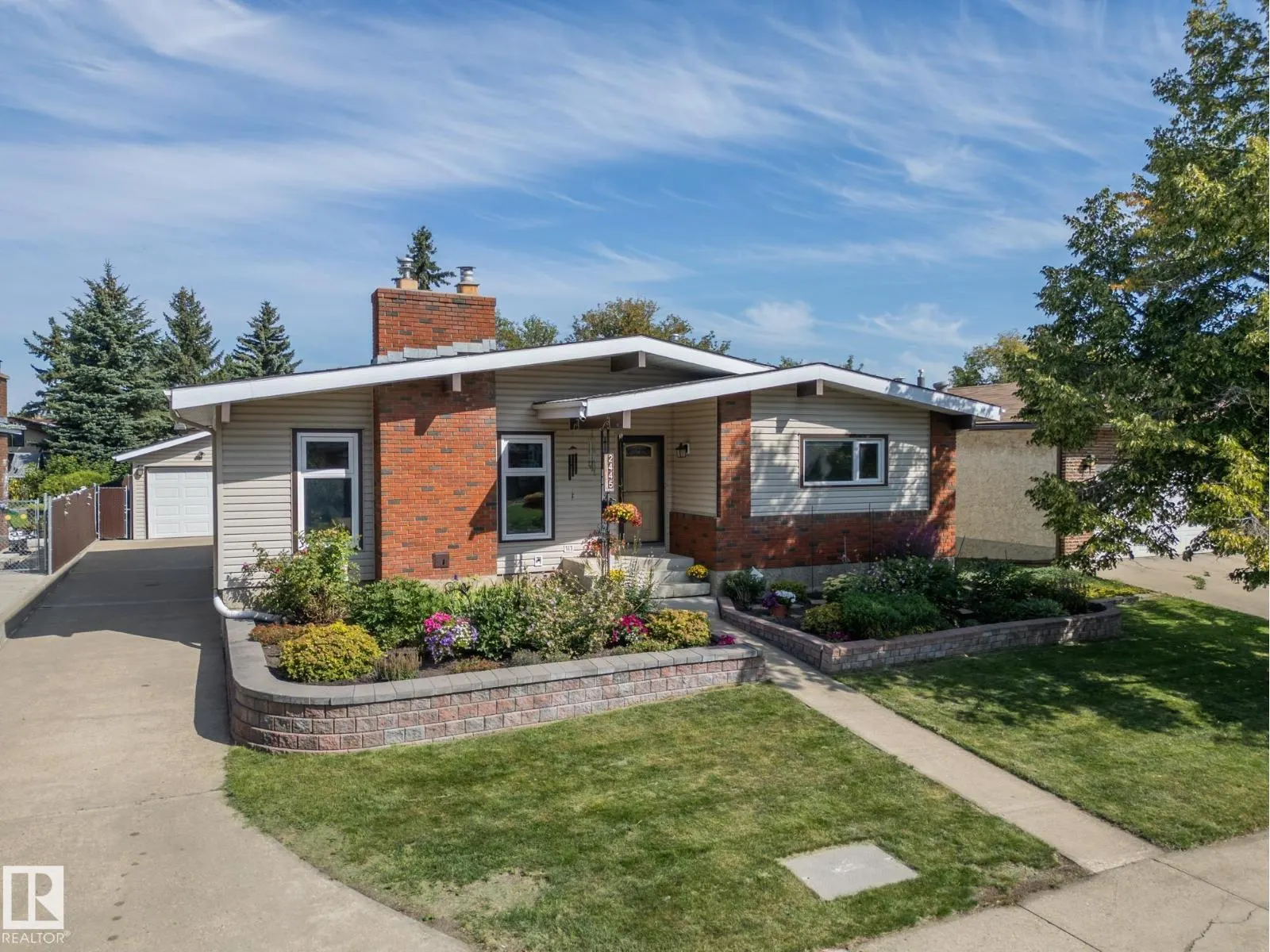 2445 89 ST NW