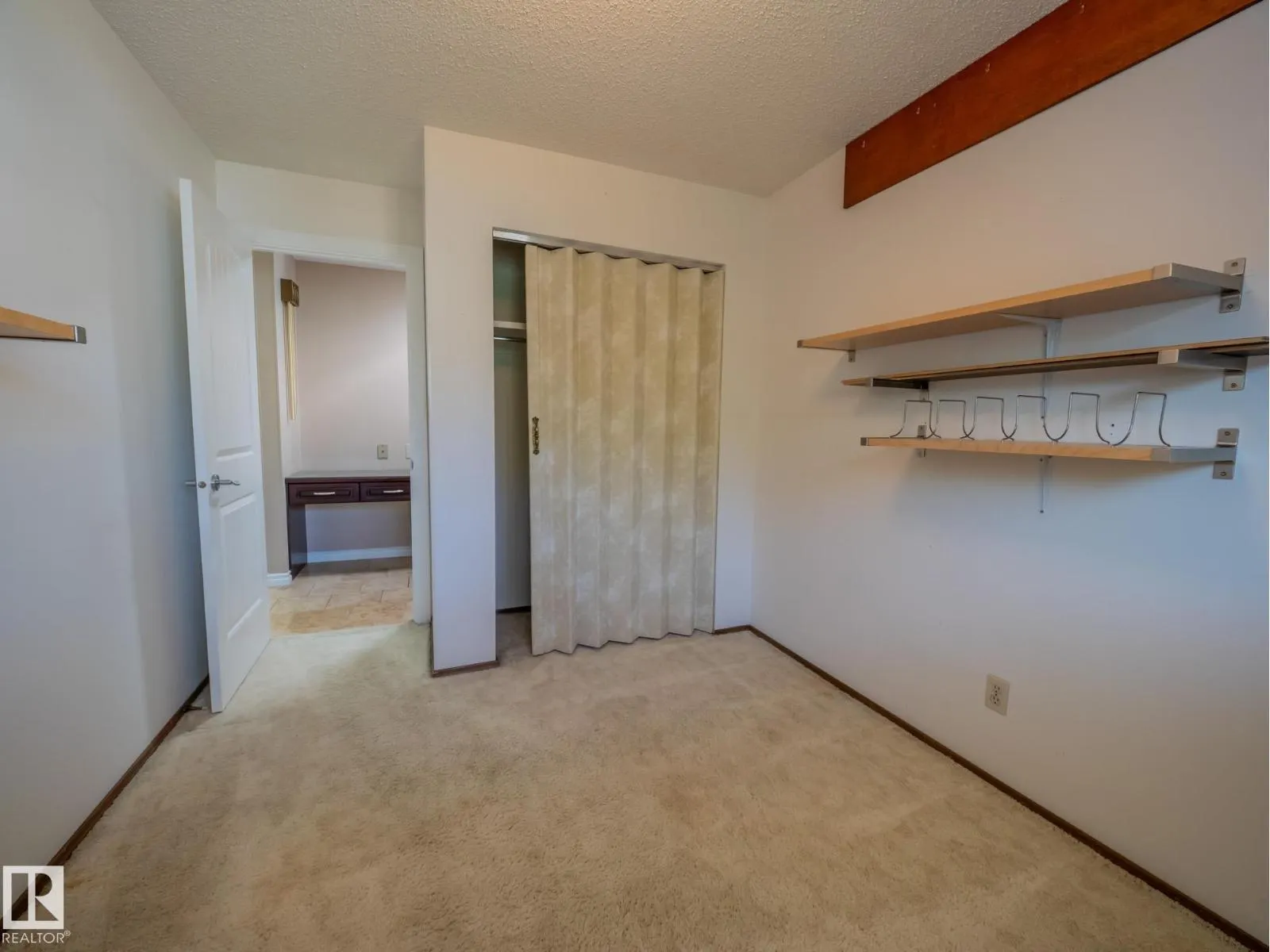 2445 89 ST NW