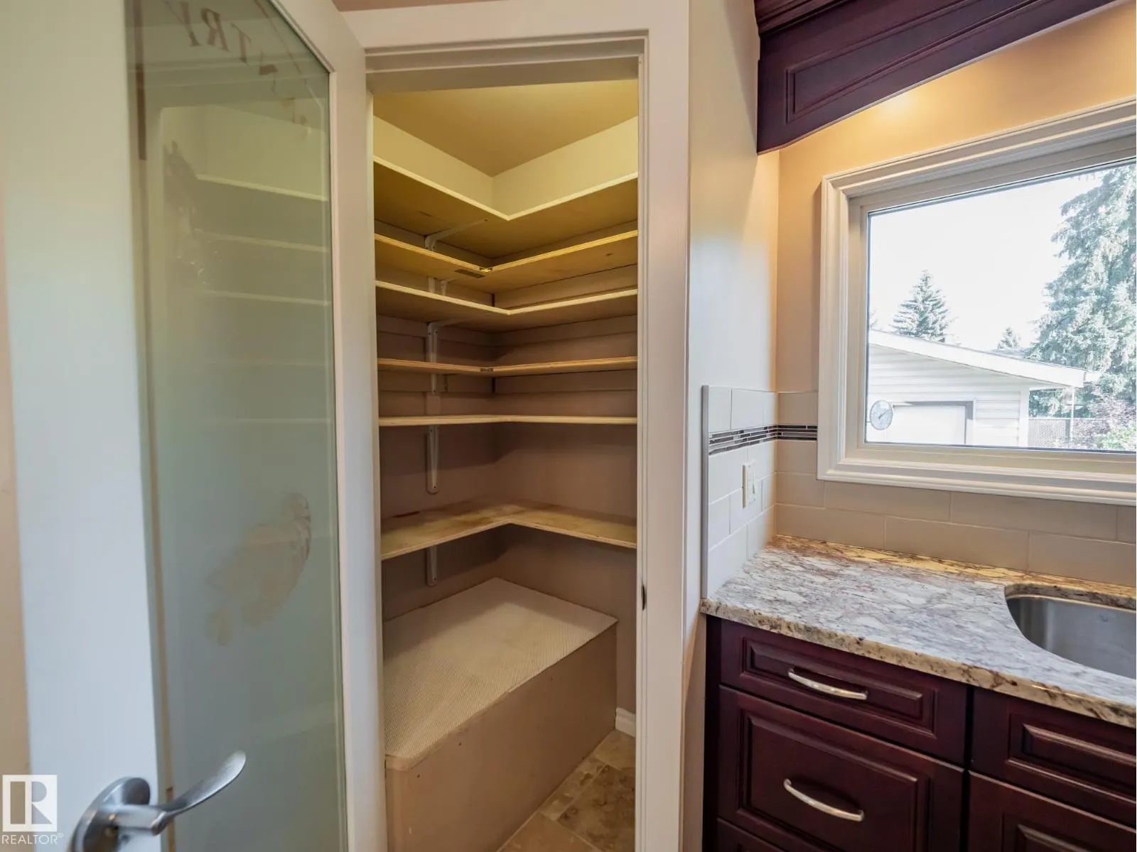 2445 89 ST NW