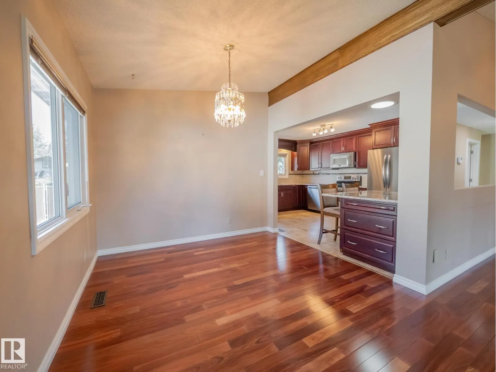 2445 89 ST NW