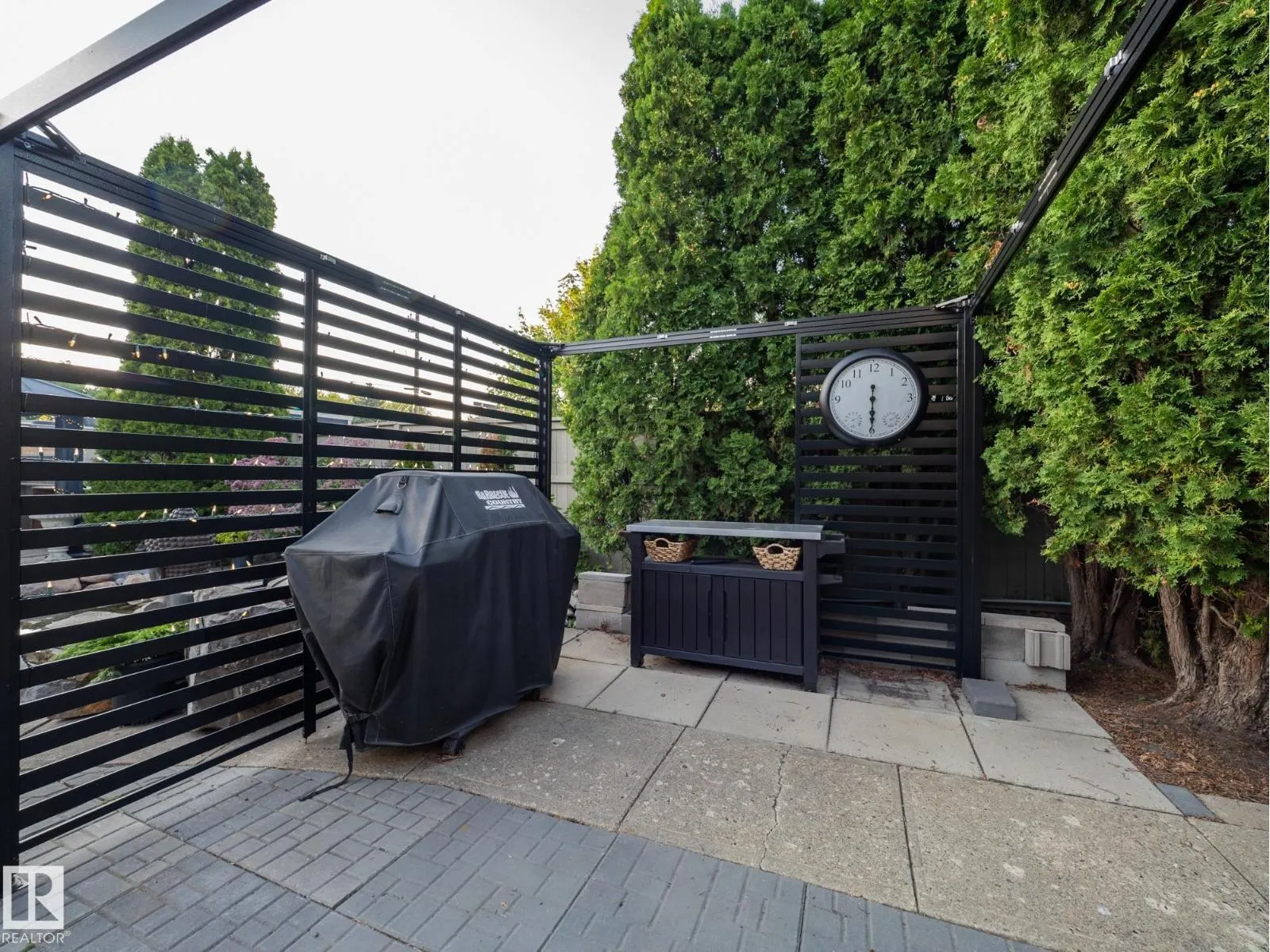 9268 77 ST NW