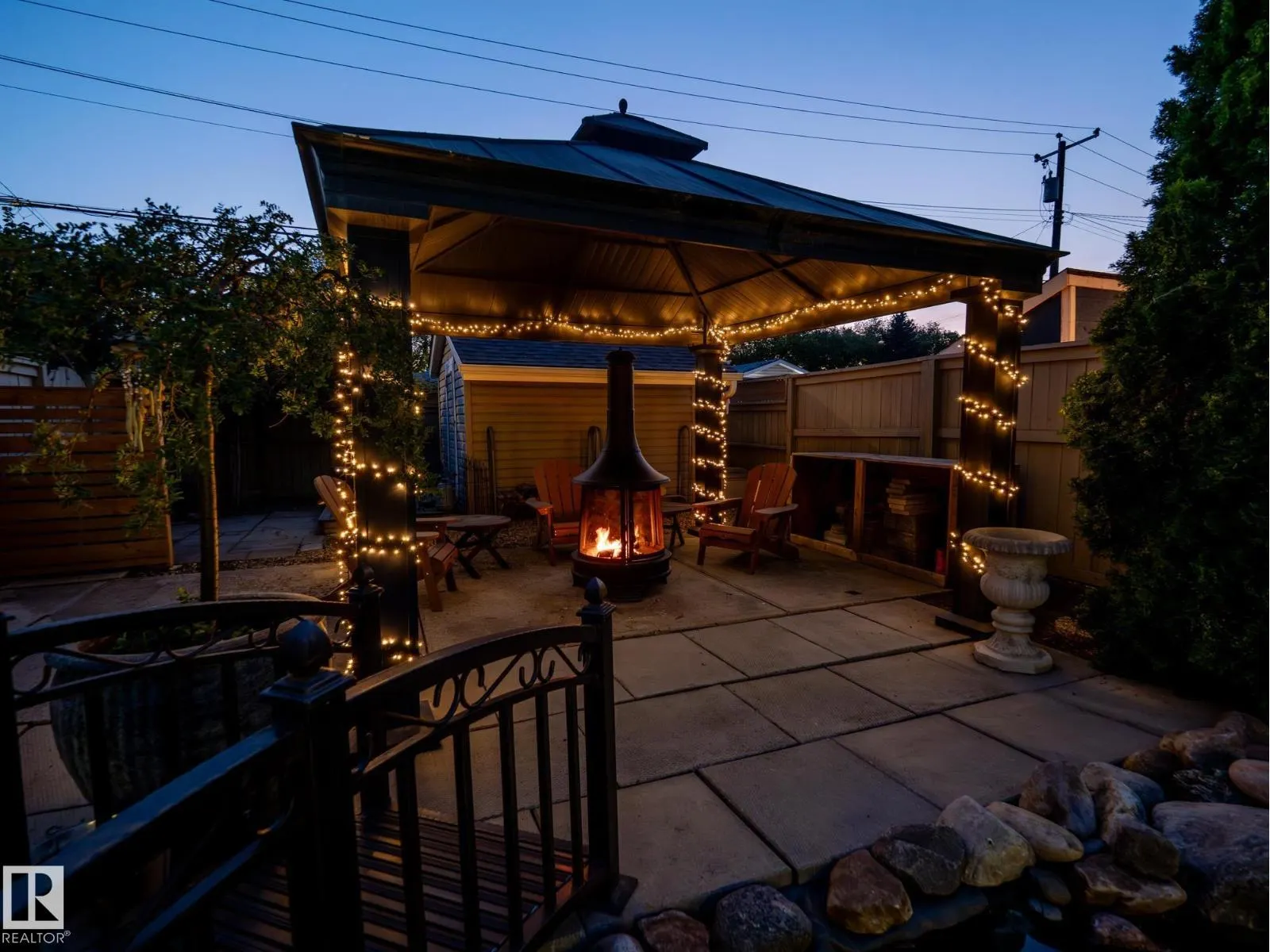 9268 77 ST NW