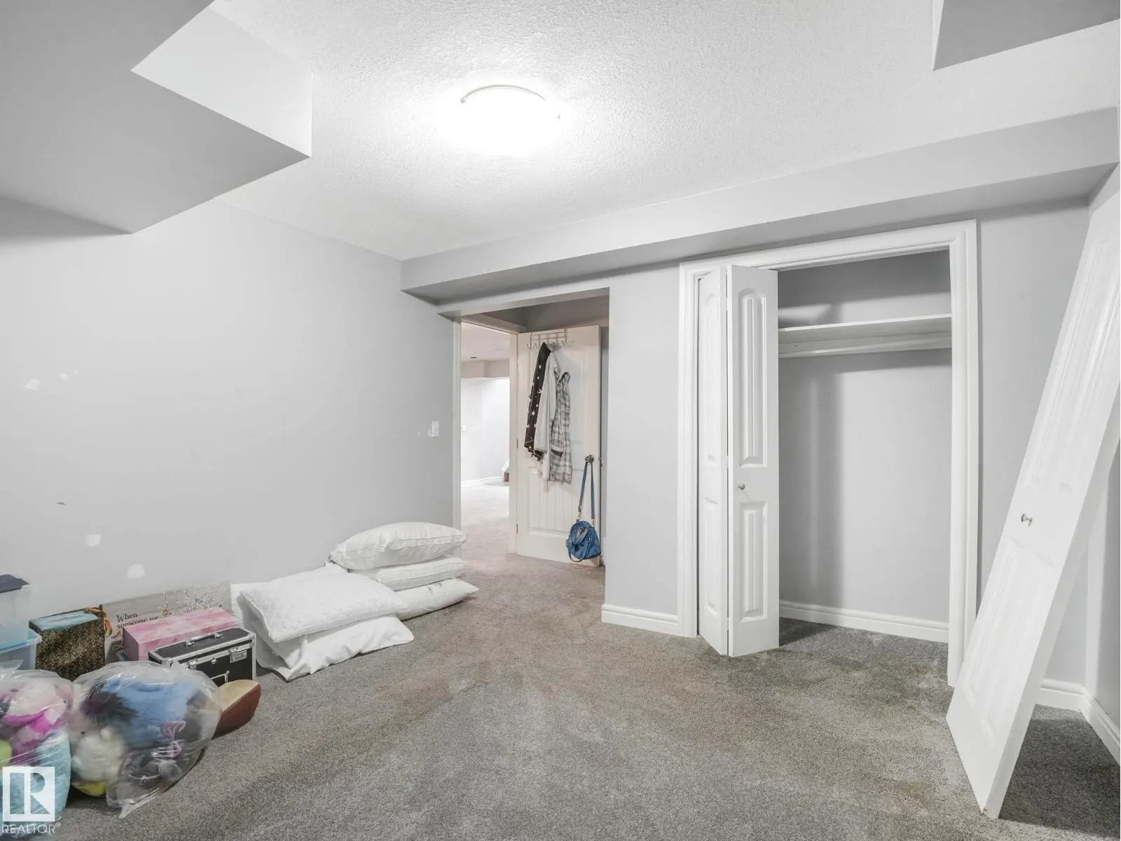 1703 33B ST NW