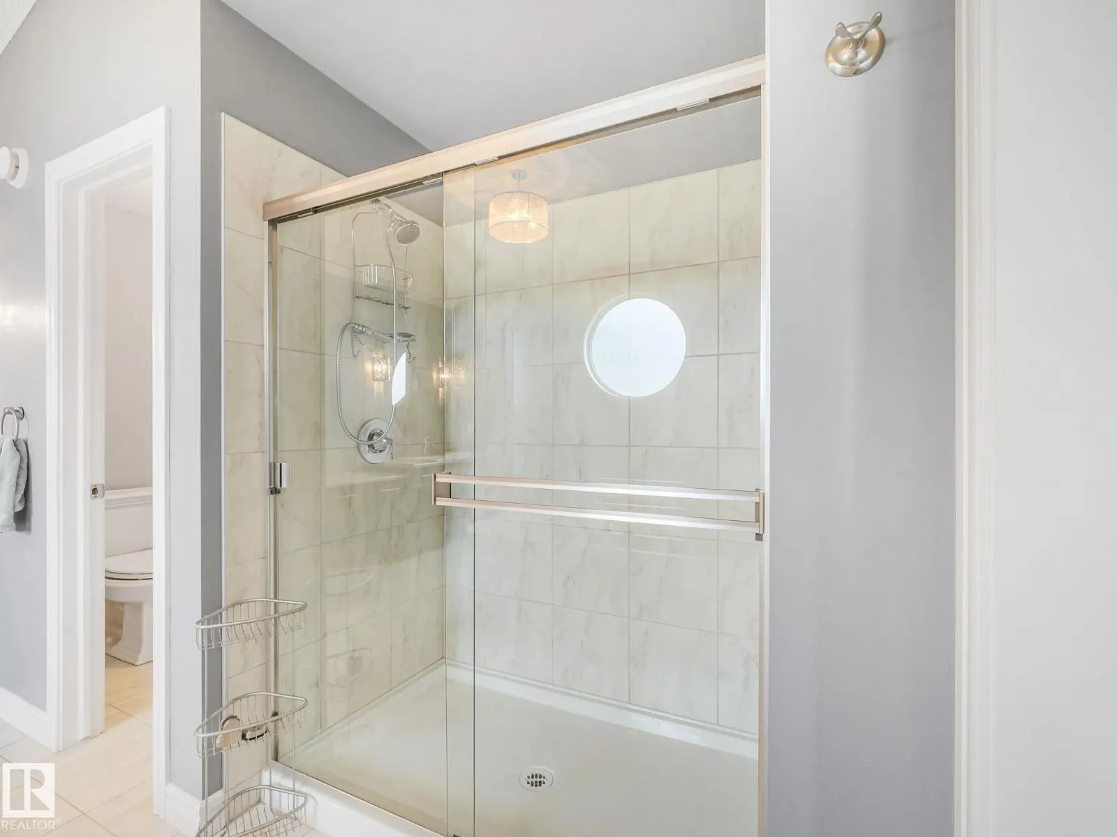 1703 33B ST NW