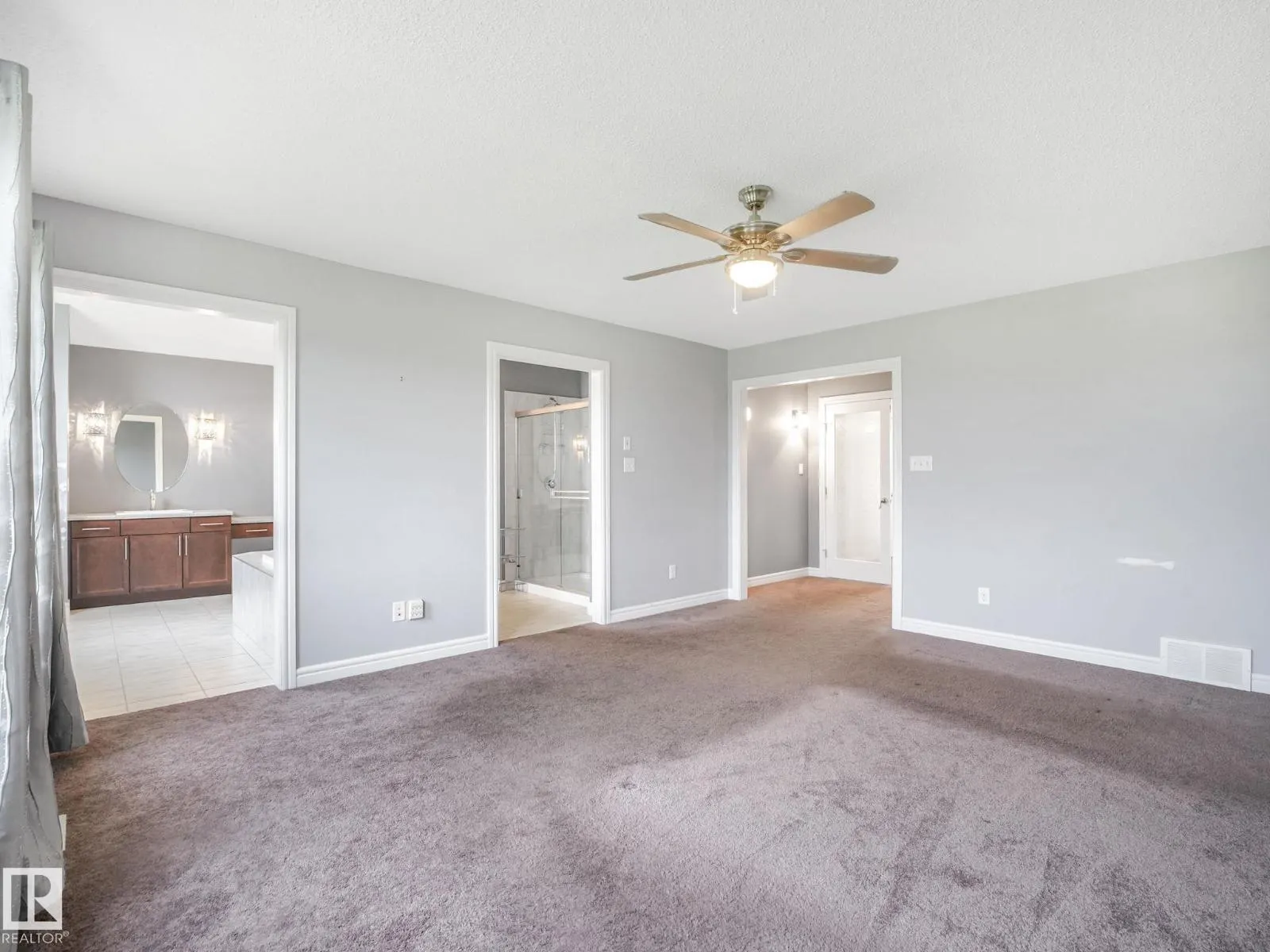 1703 33B ST NW