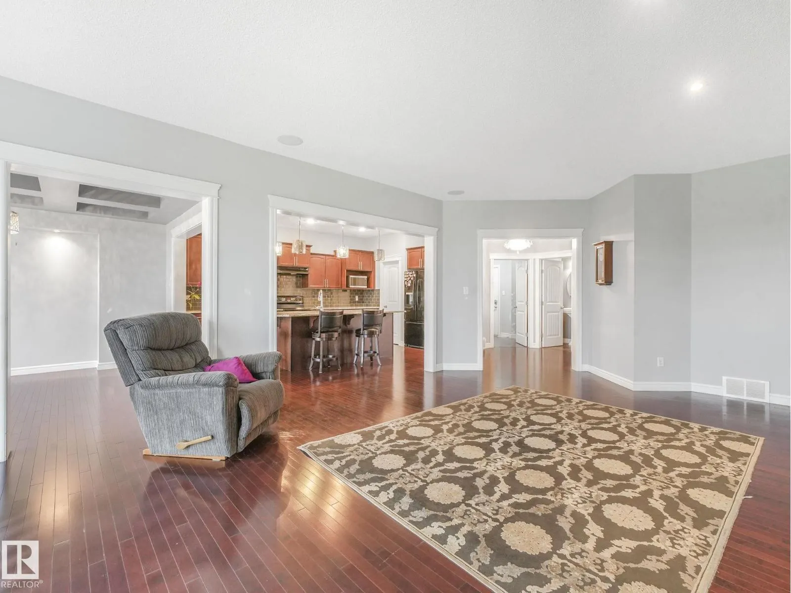1703 33B ST NW