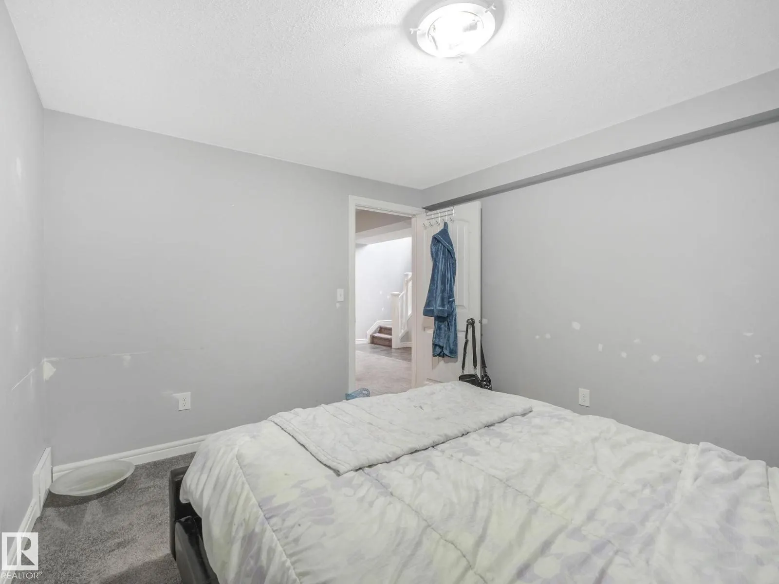 1703 33B ST NW