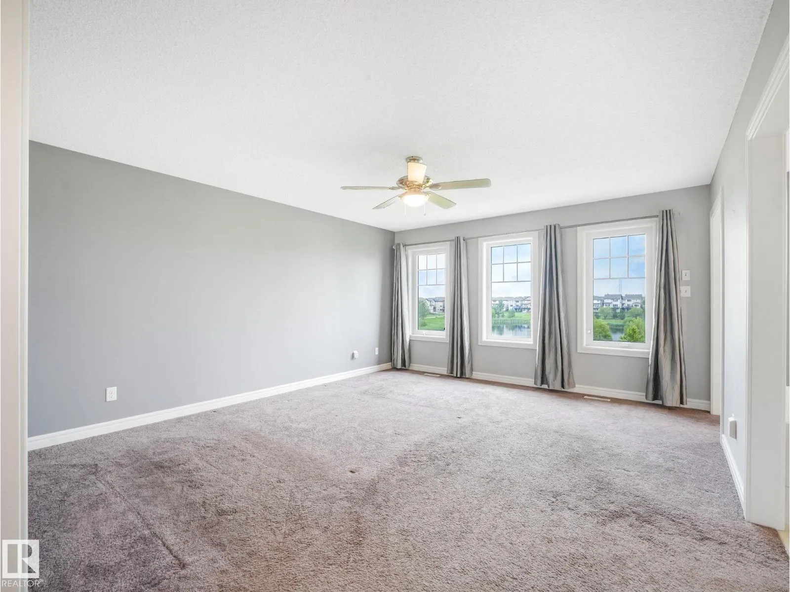 1703 33B ST NW