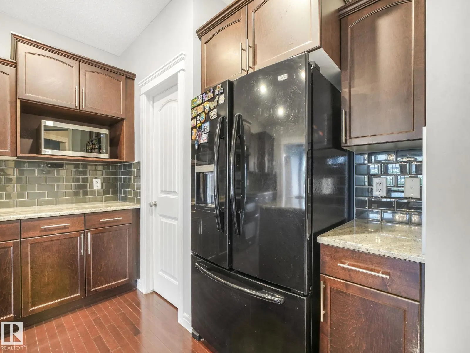 1703 33B ST NW