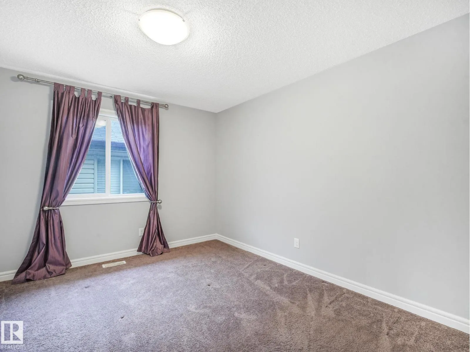 1703 33B ST NW