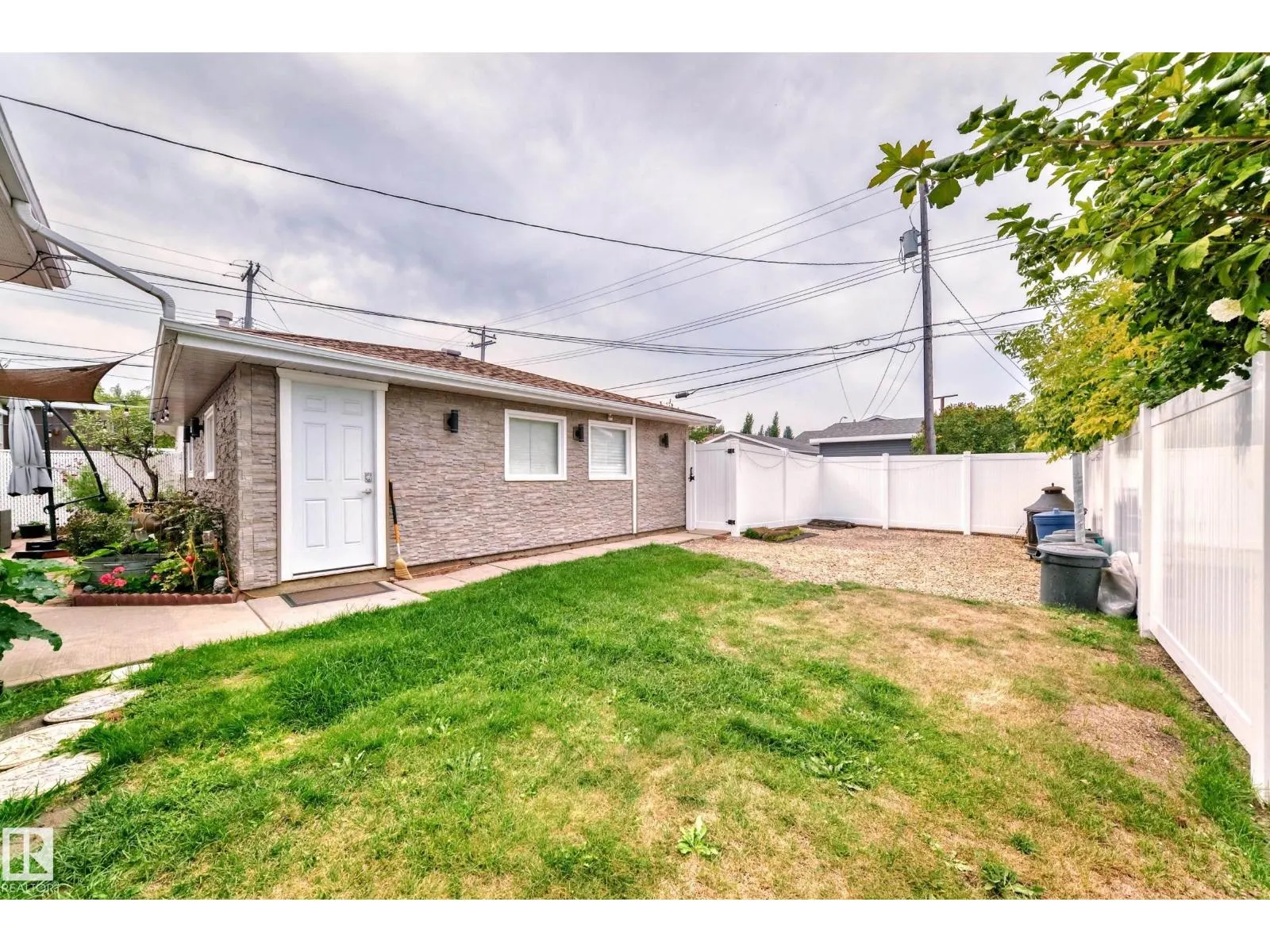 13536 86 ST NW