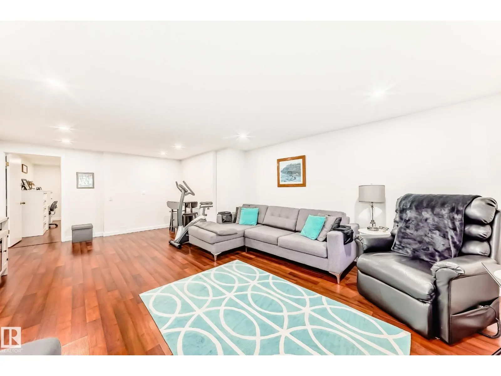 13536 86 ST NW