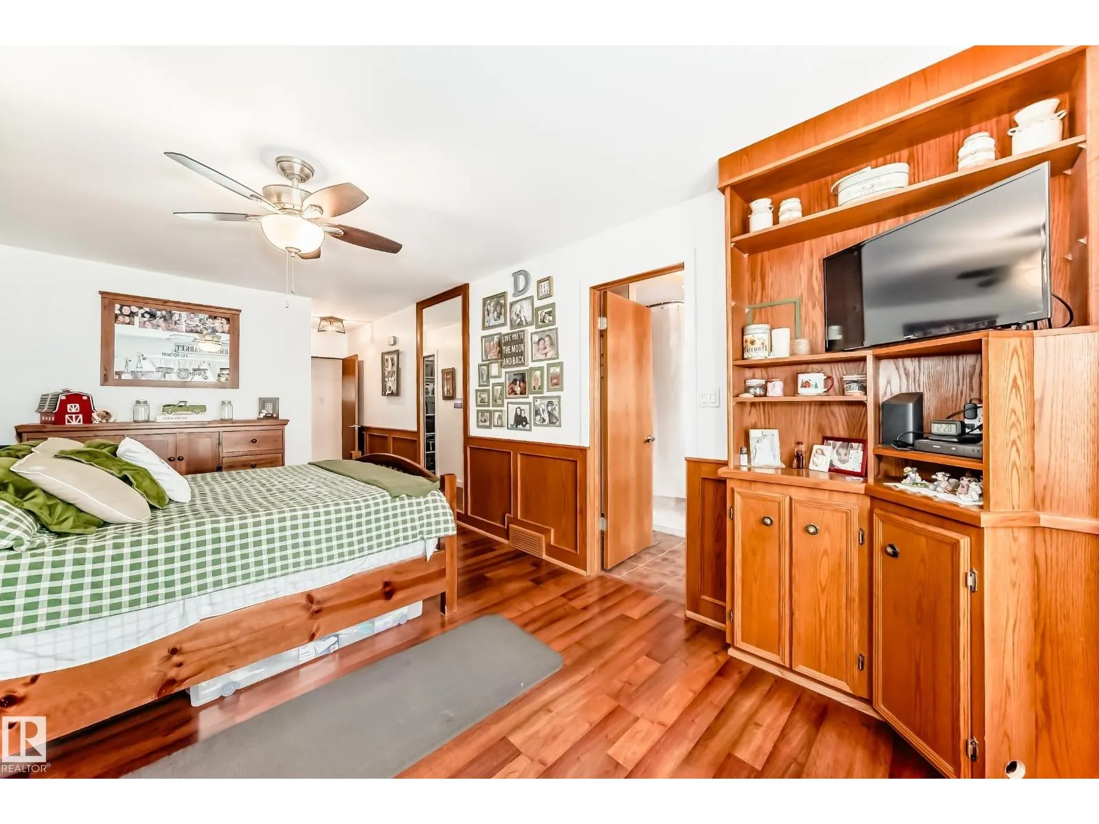 13536 86 ST NW