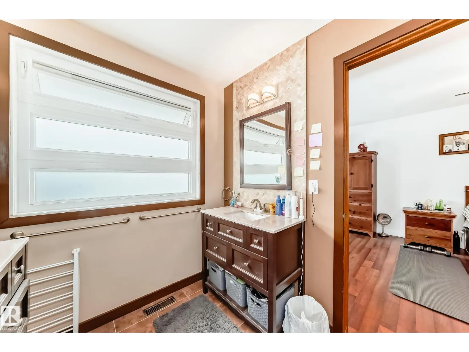 13536 86 ST NW