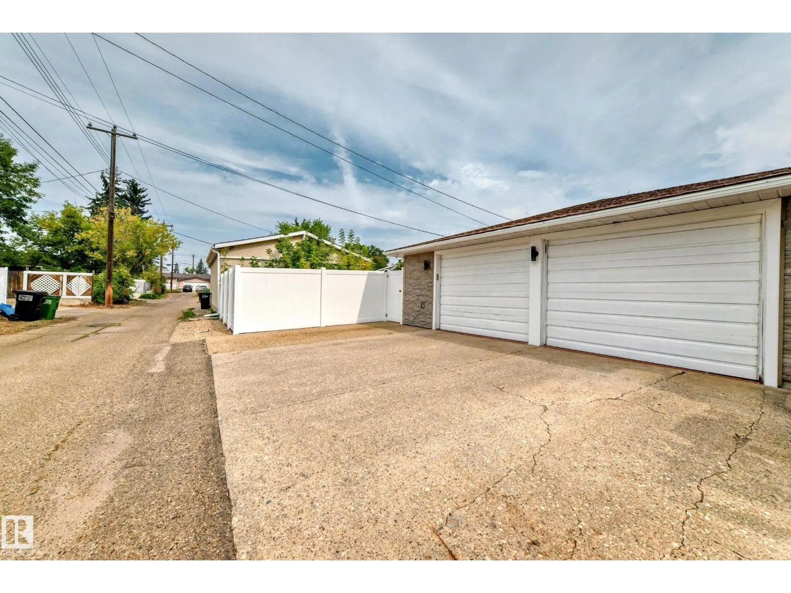13536 86 ST NW
