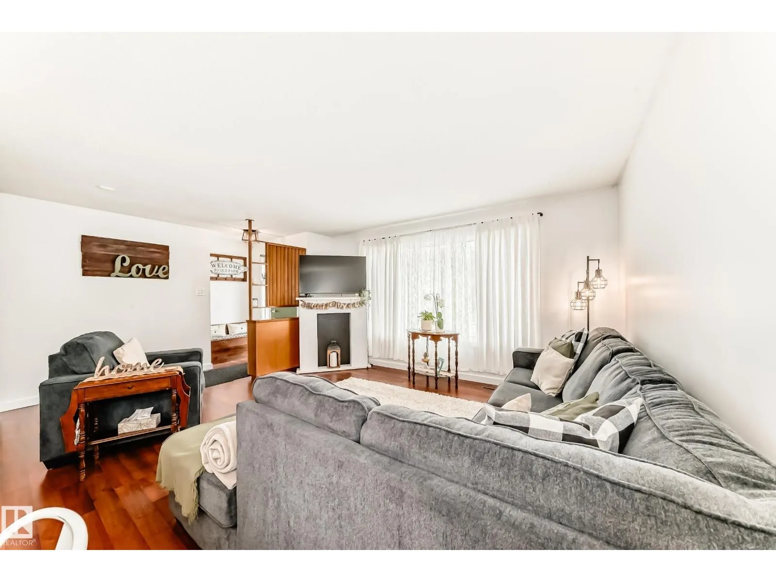 13536 86 ST NW