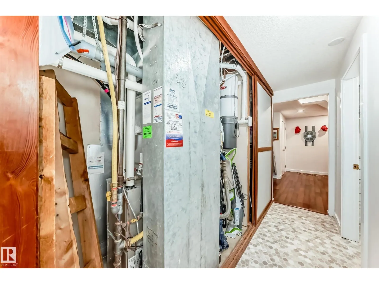 13536 86 ST NW