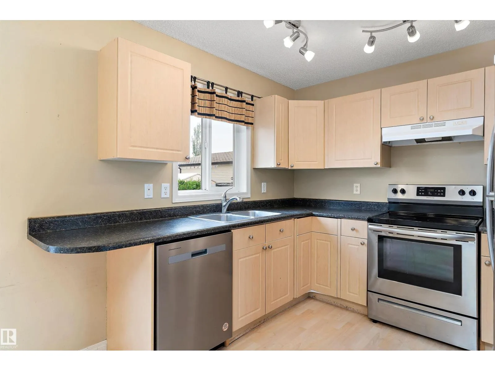 2330 29A AV NW