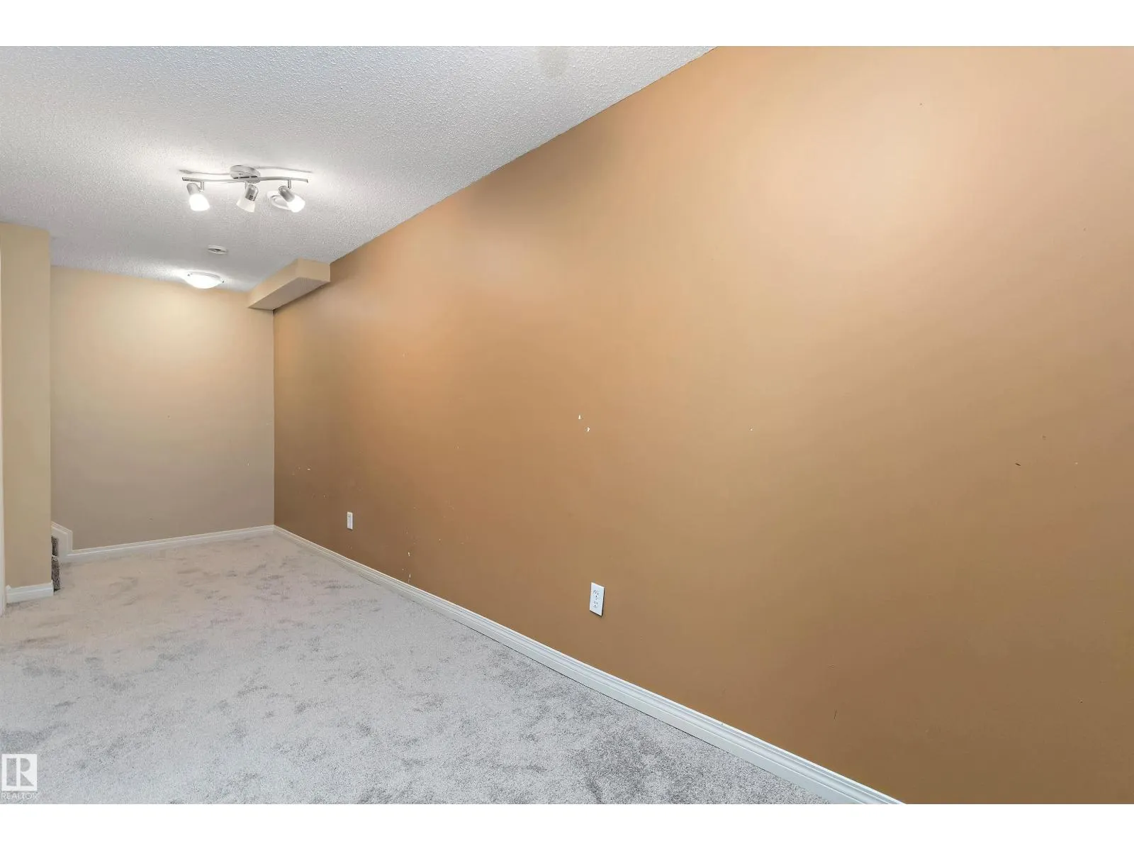 2330 29A AV NW