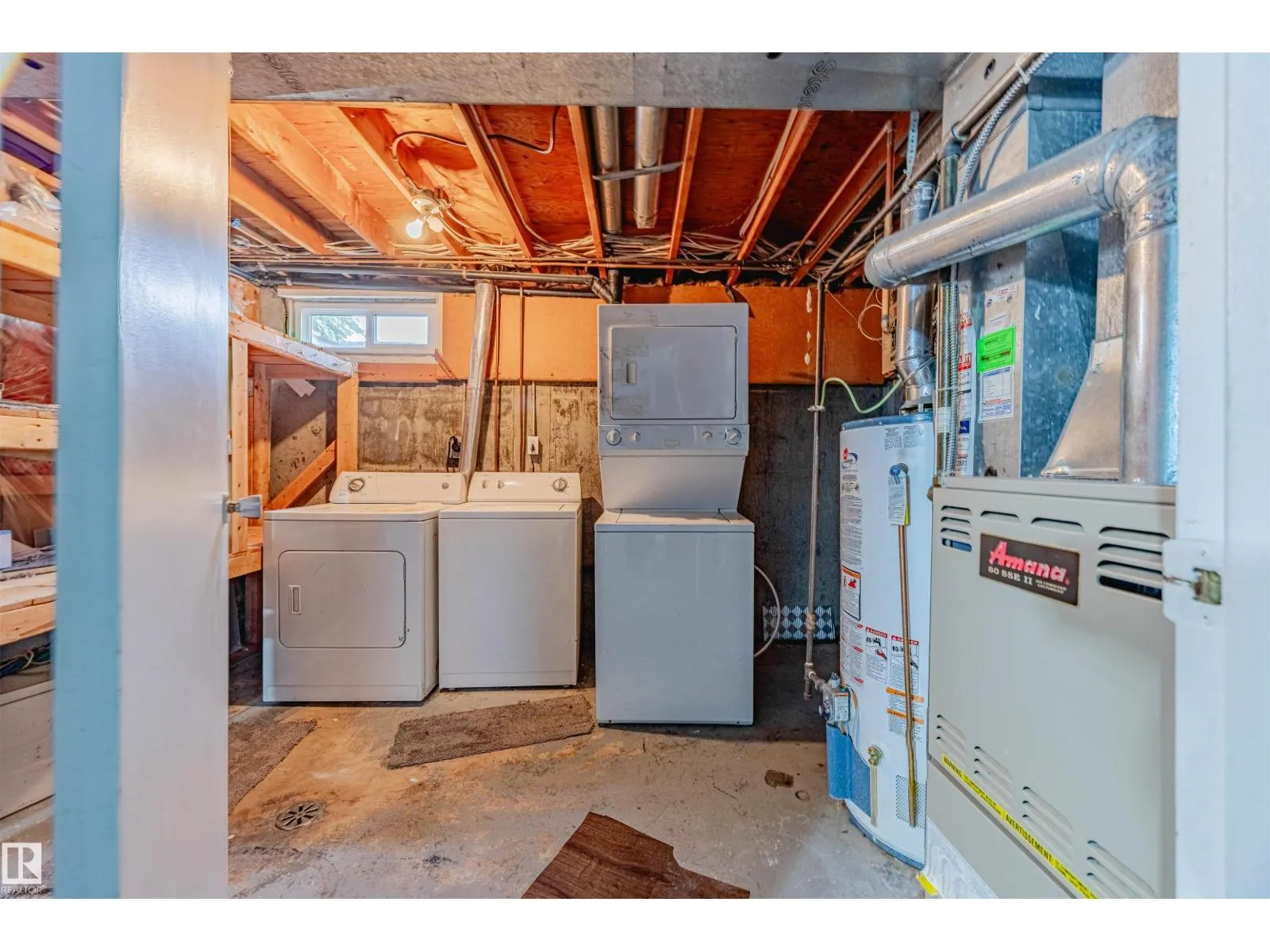 2551 135 AV NW