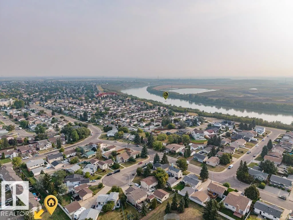 2551 135 AV NW