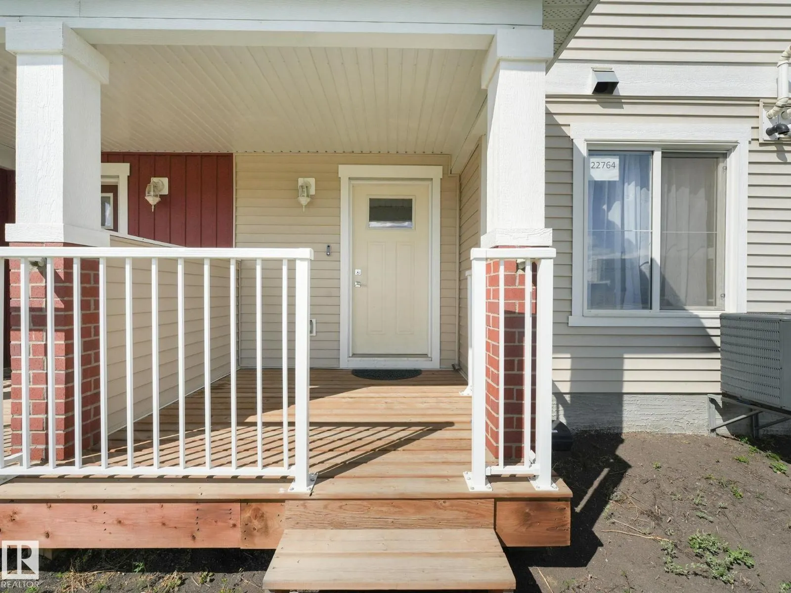 22764 97 AV NW