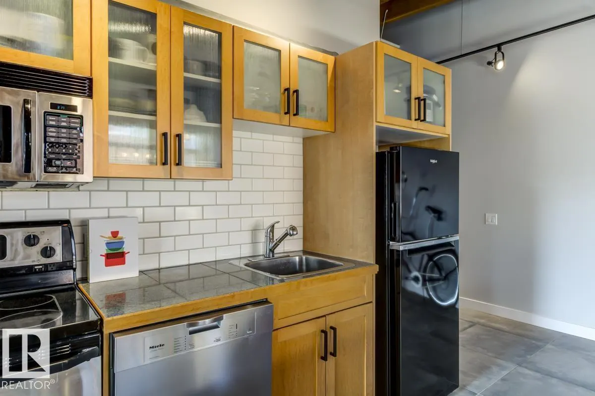 #208 10309 107 ST NW