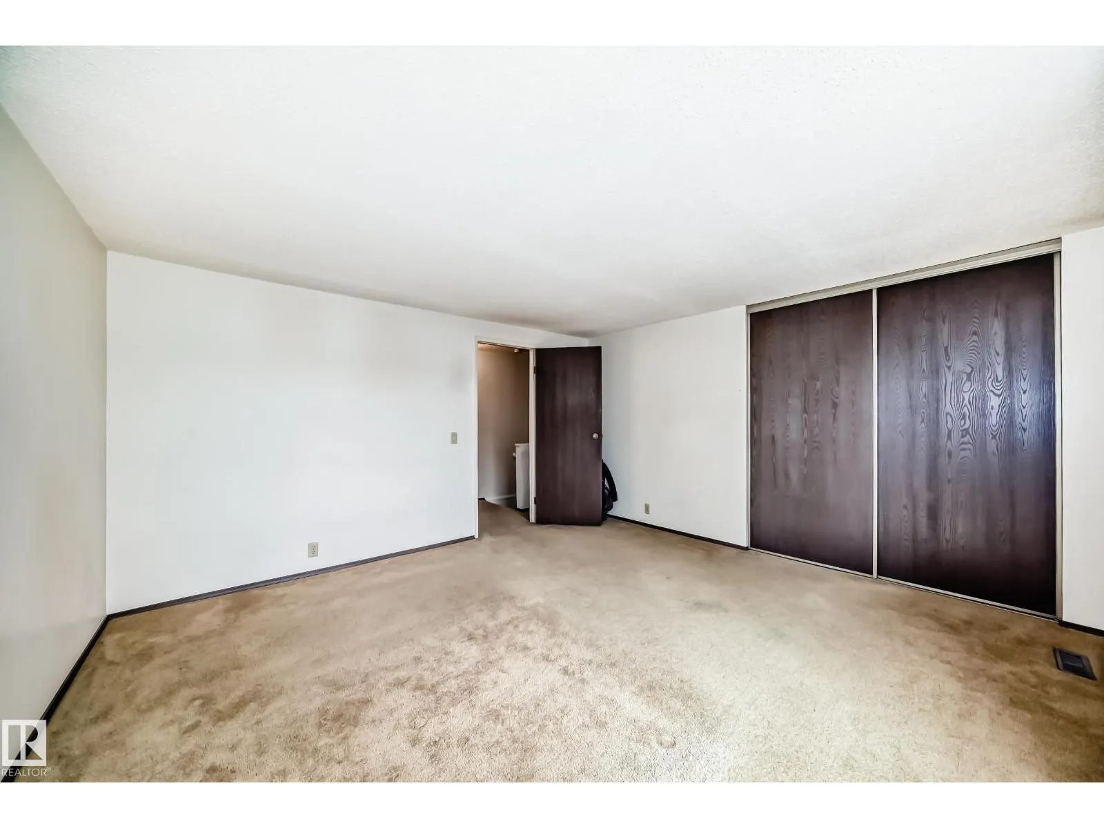 5416 146 AV NW