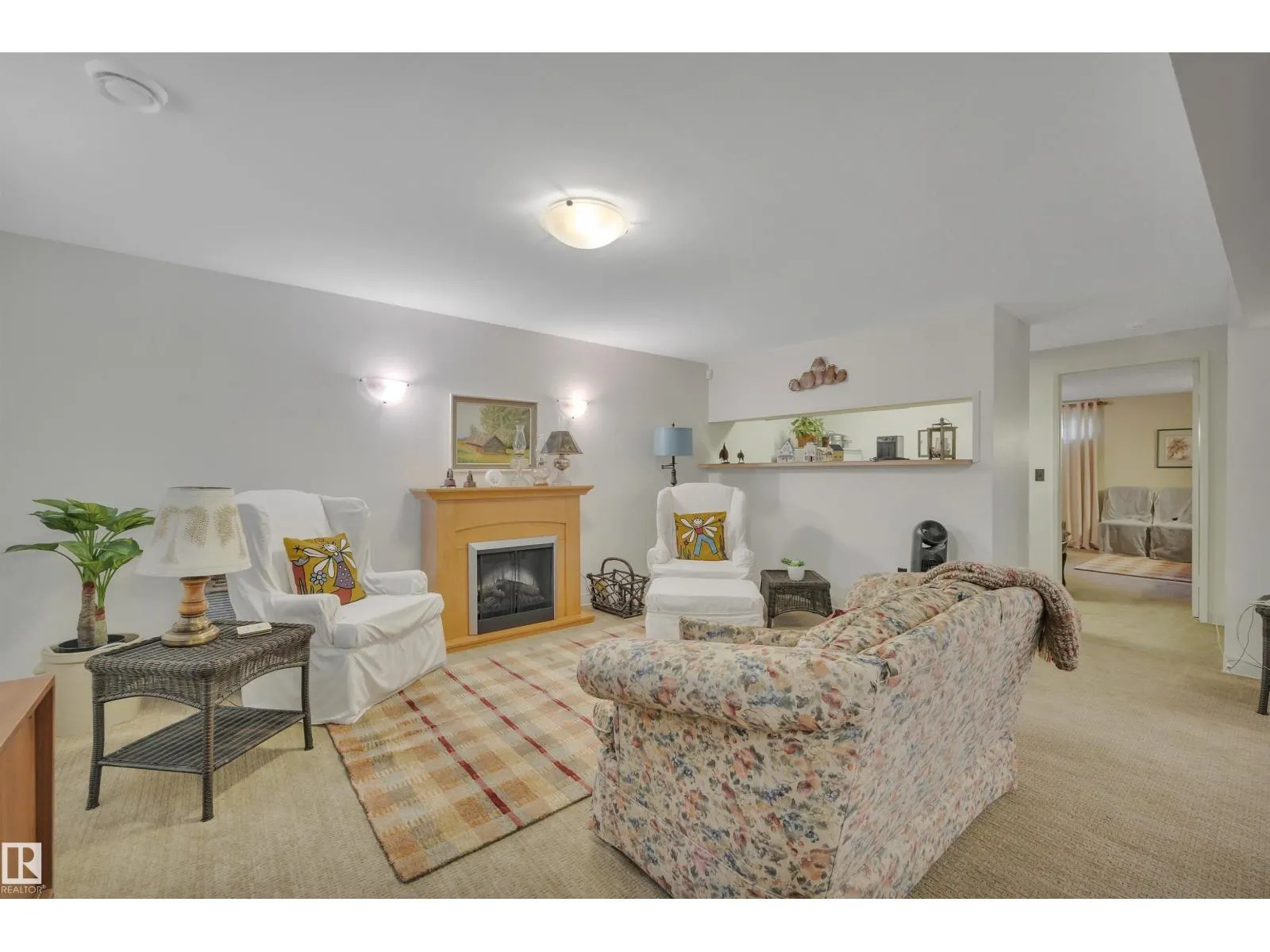 9 BURNHAM AV