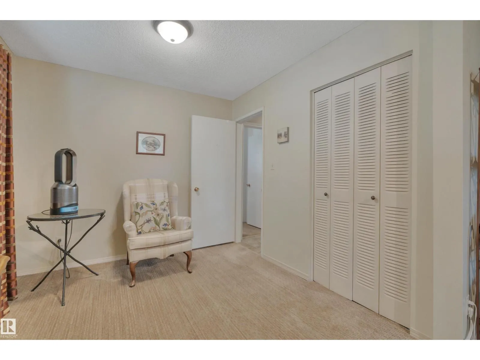 9 BURNHAM AV