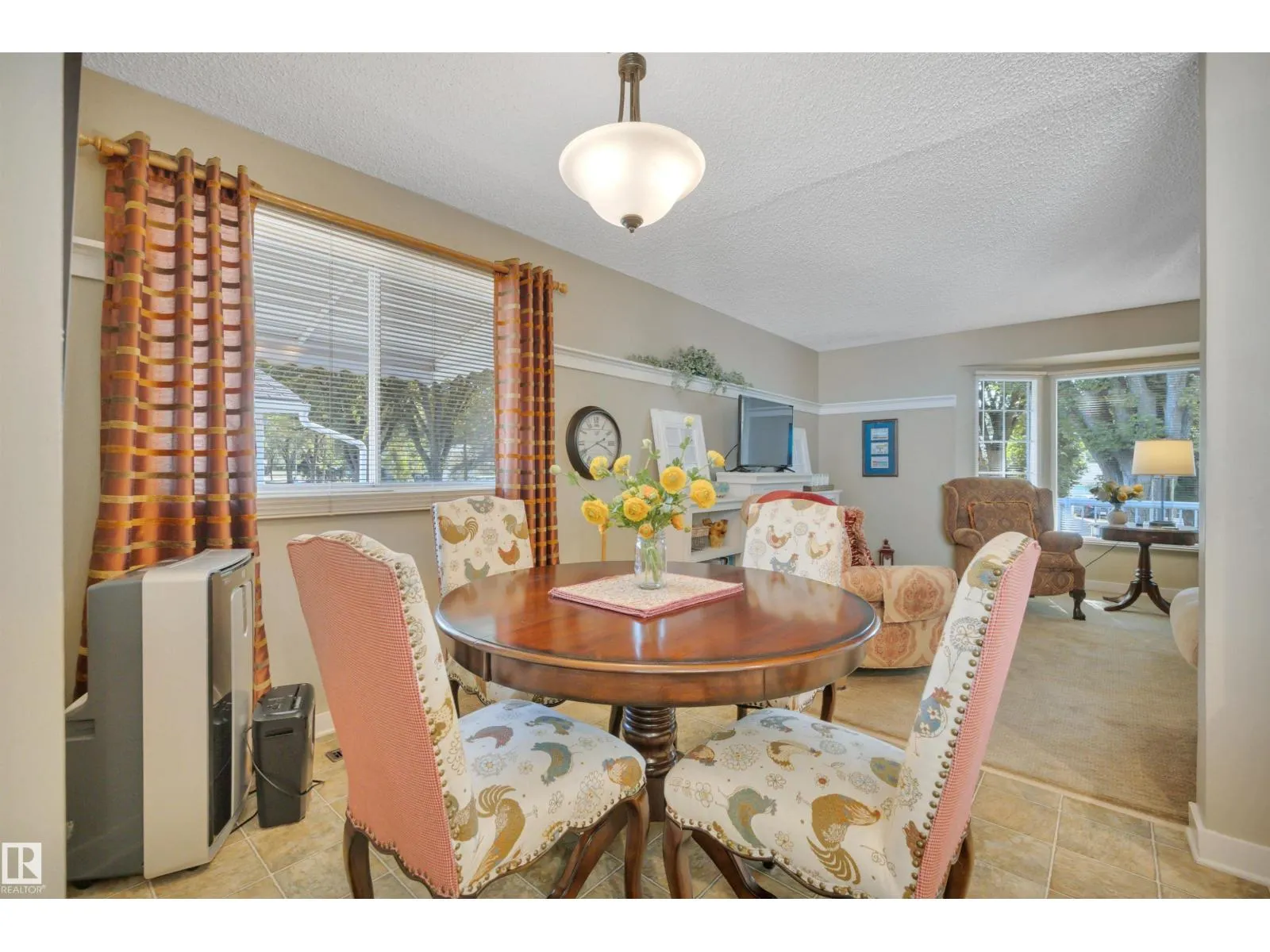 9 BURNHAM AV