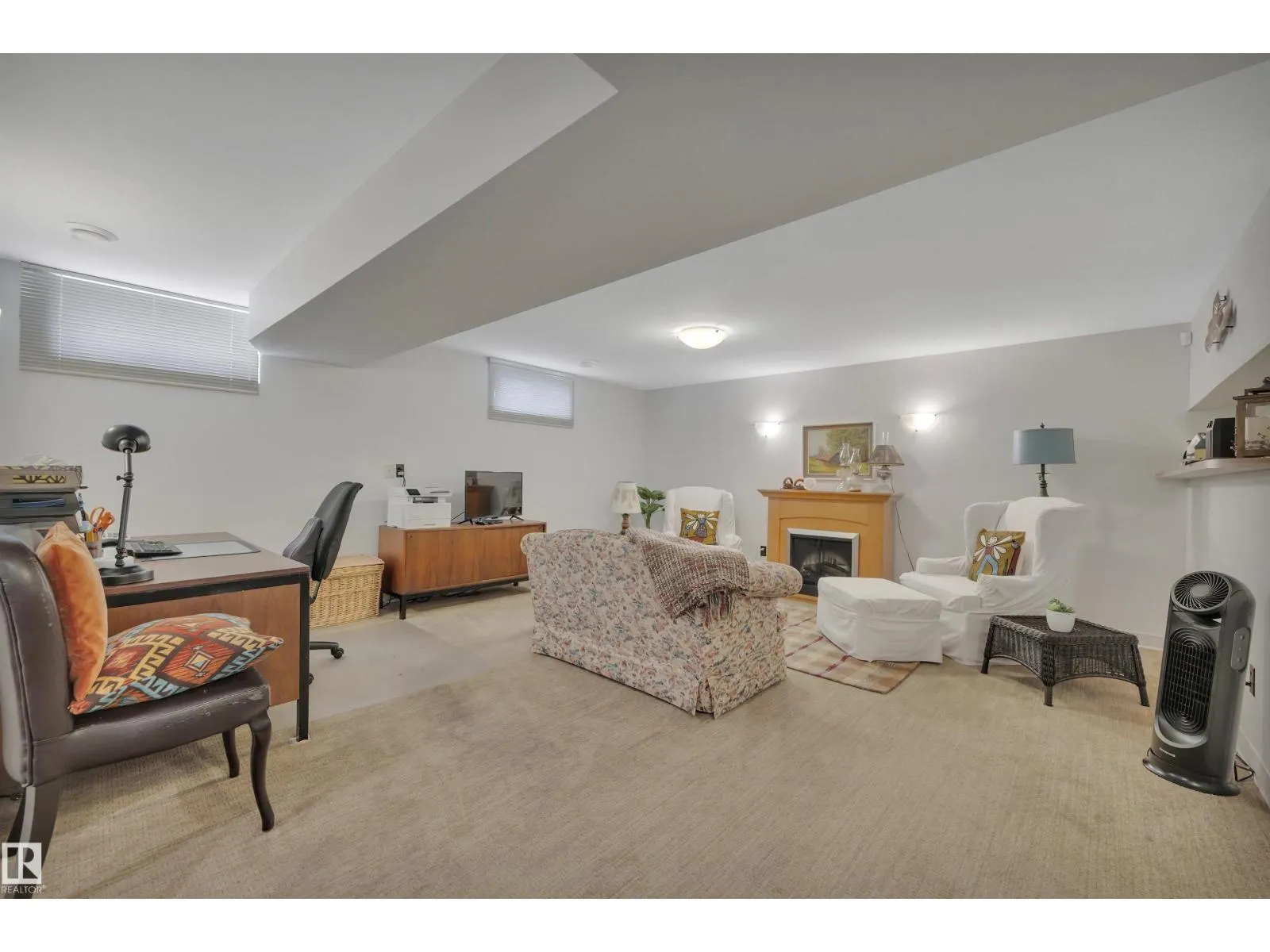 9 BURNHAM AV