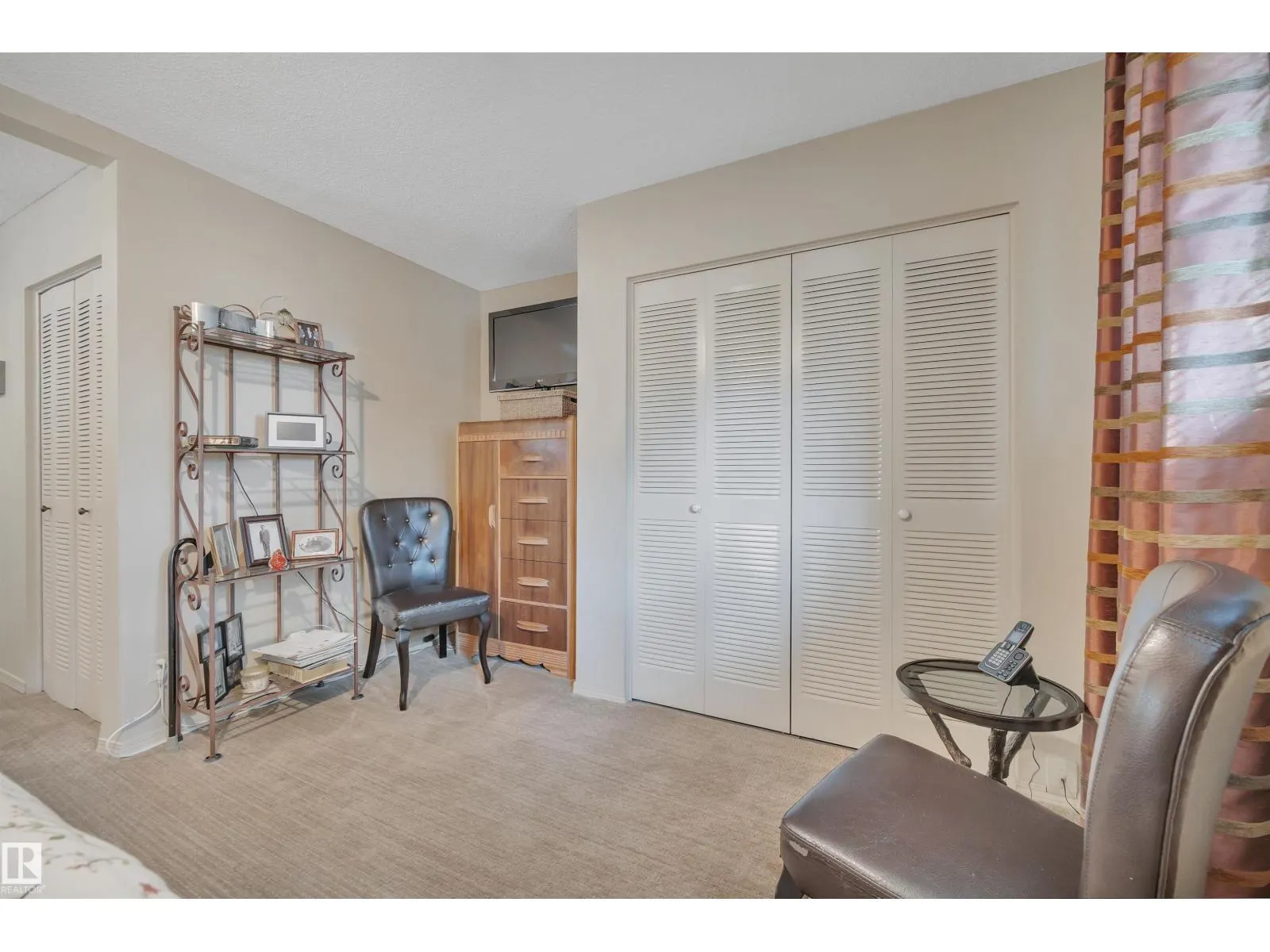 9 BURNHAM AV