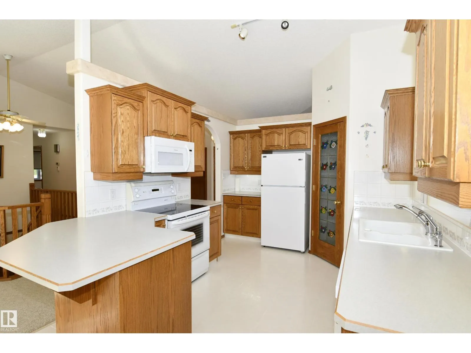 2 ALTON DR