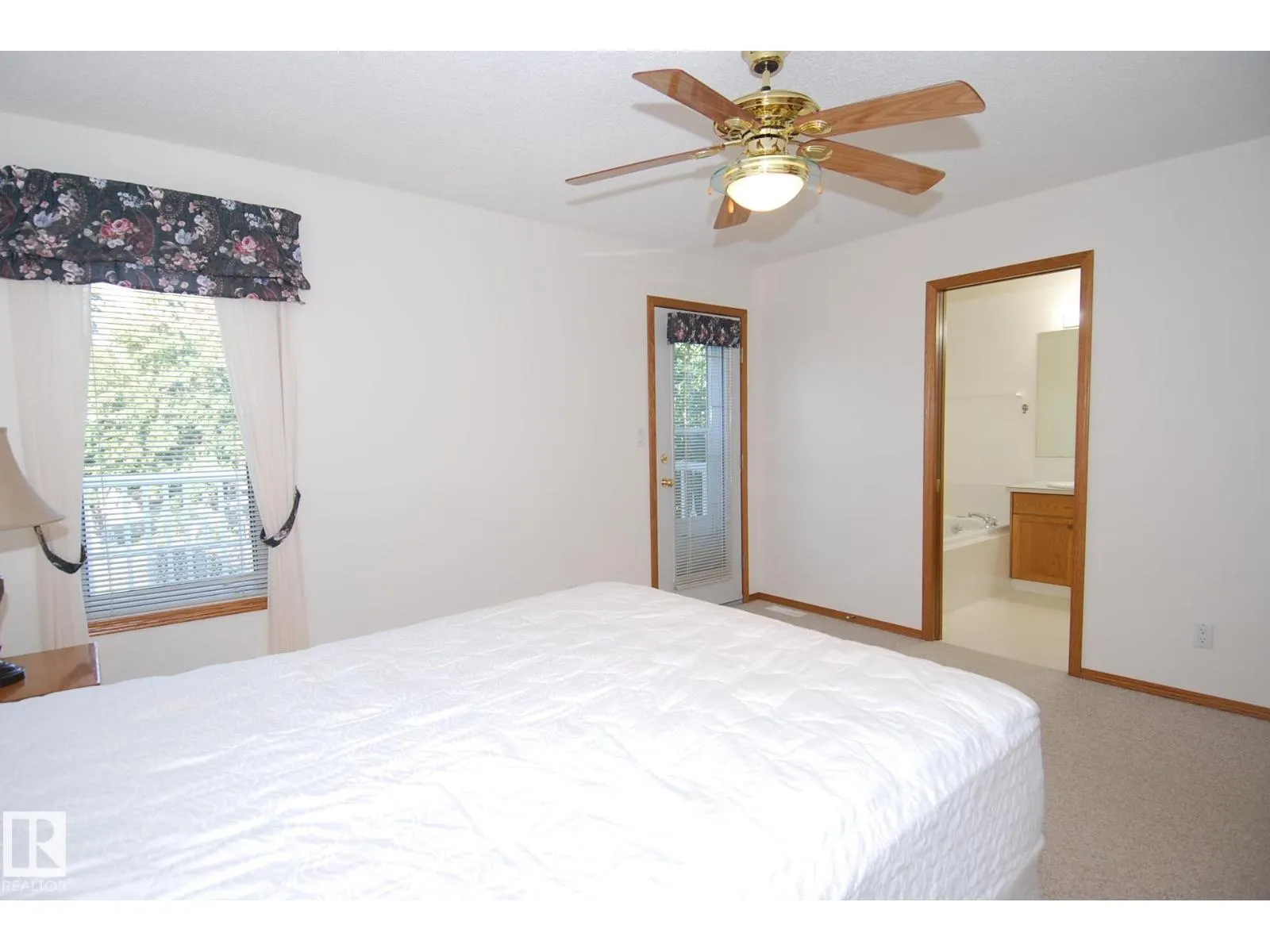 2 ALTON DR