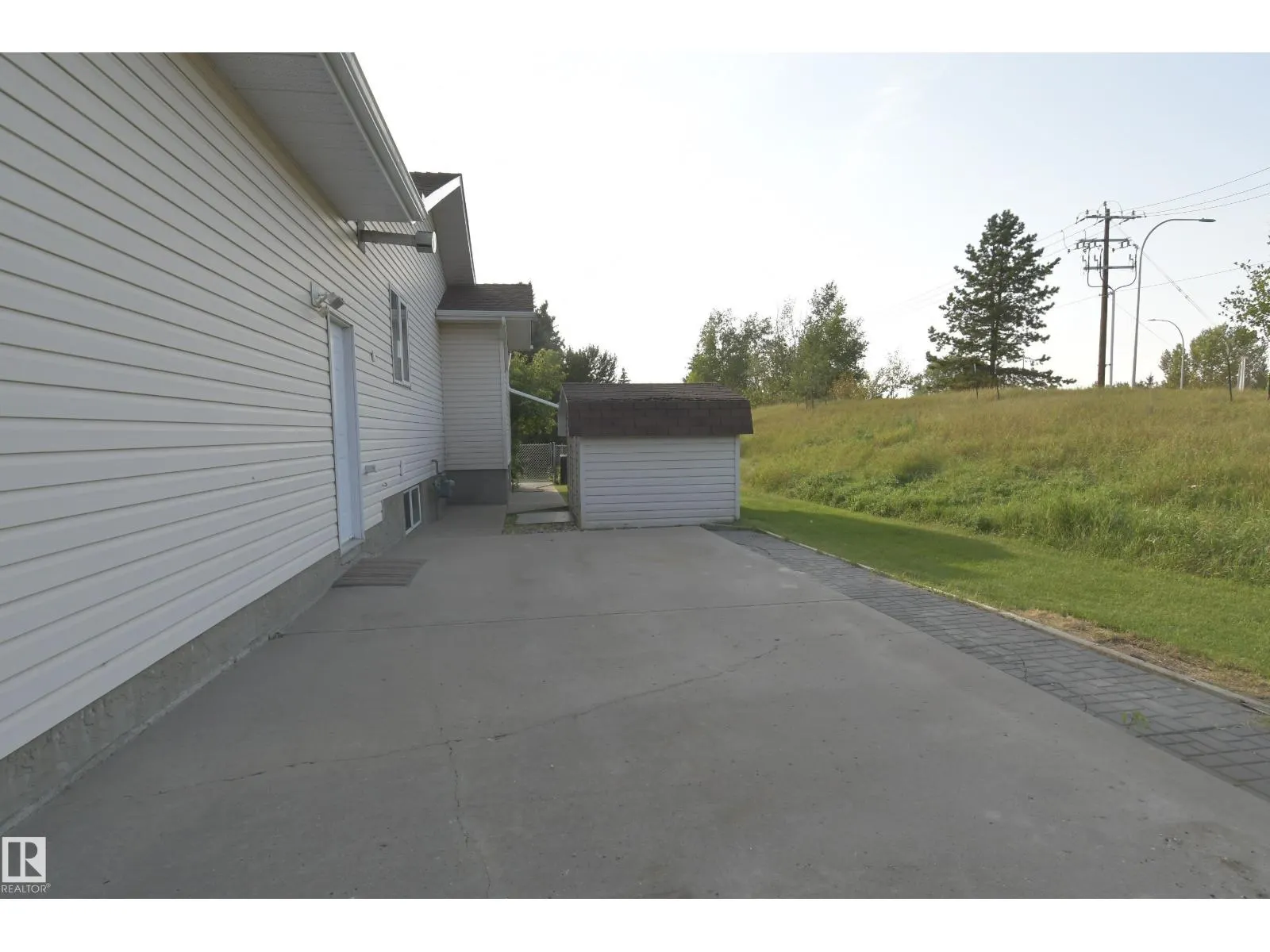 2 ALTON DR