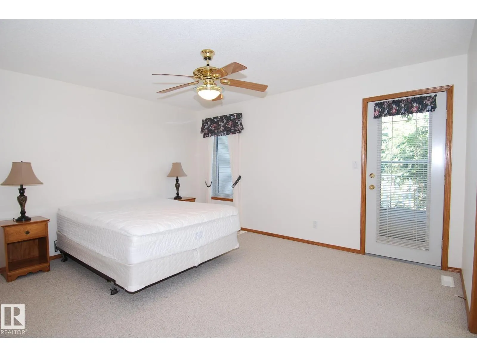 2 ALTON DR