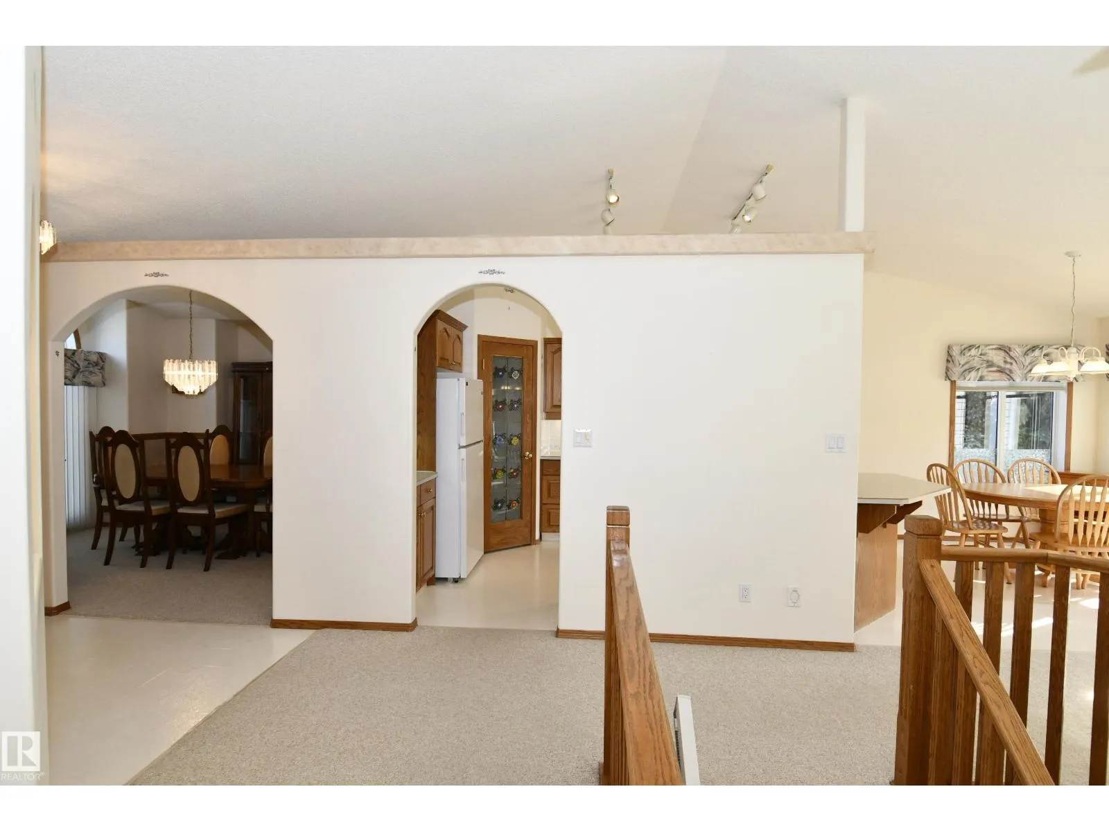 2 ALTON DR